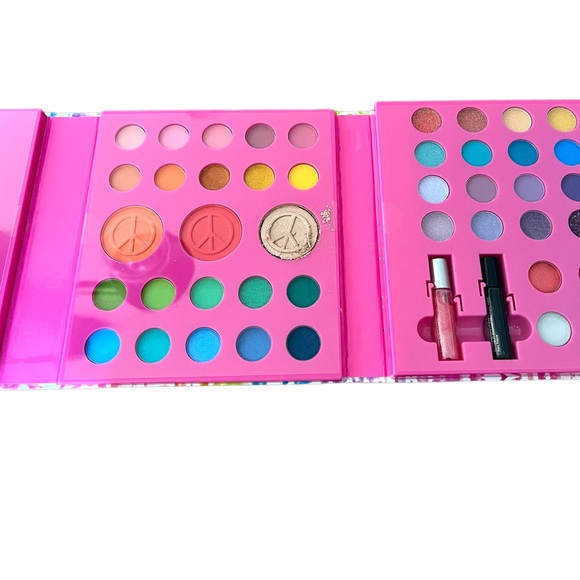 Claires make-up Kit - Picture 3 of 10